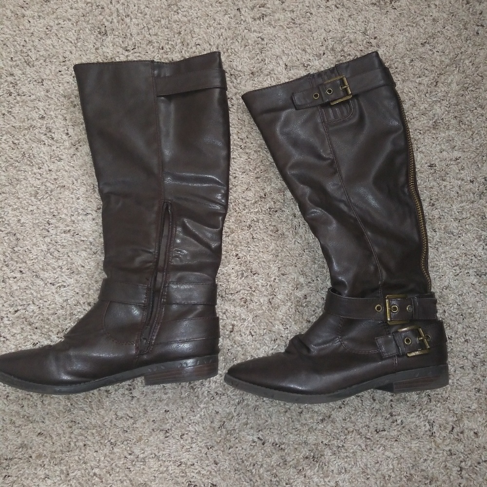 Brown boots